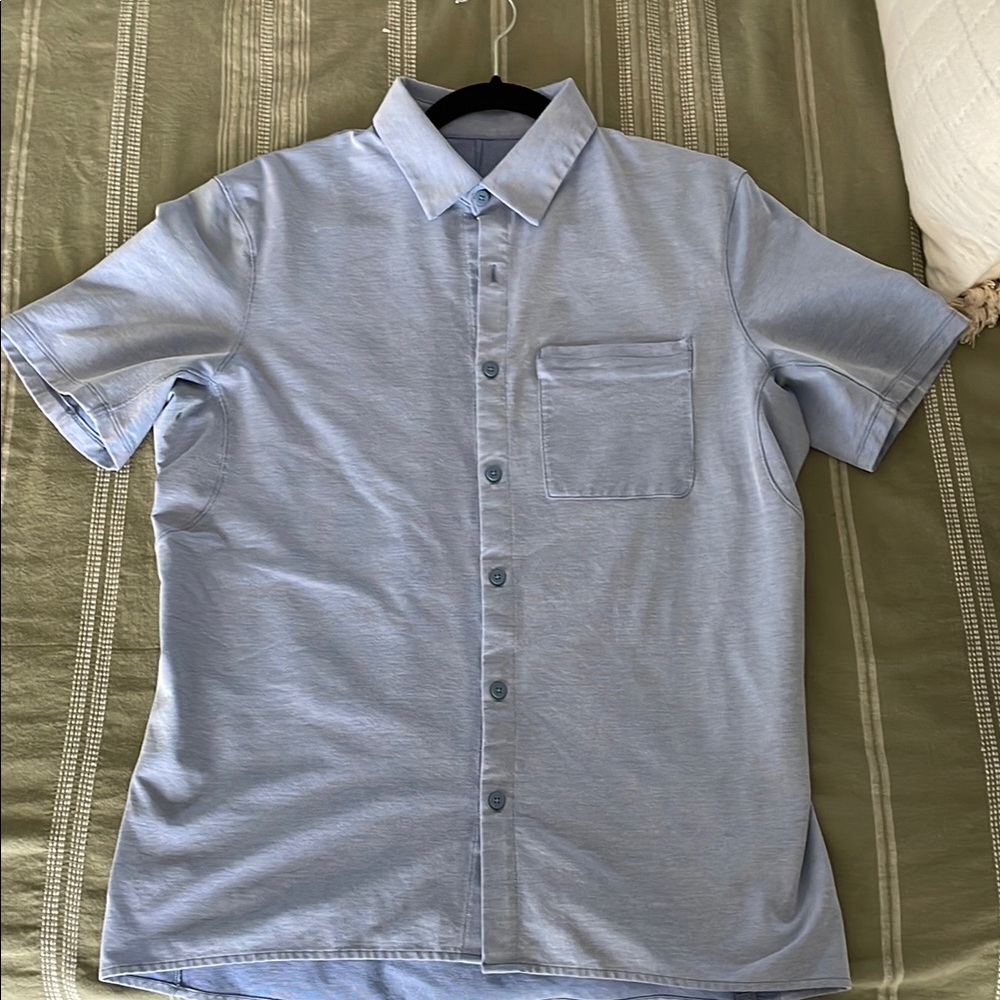 Men's Lululemon Light Blue Short Sleeve Shirt
